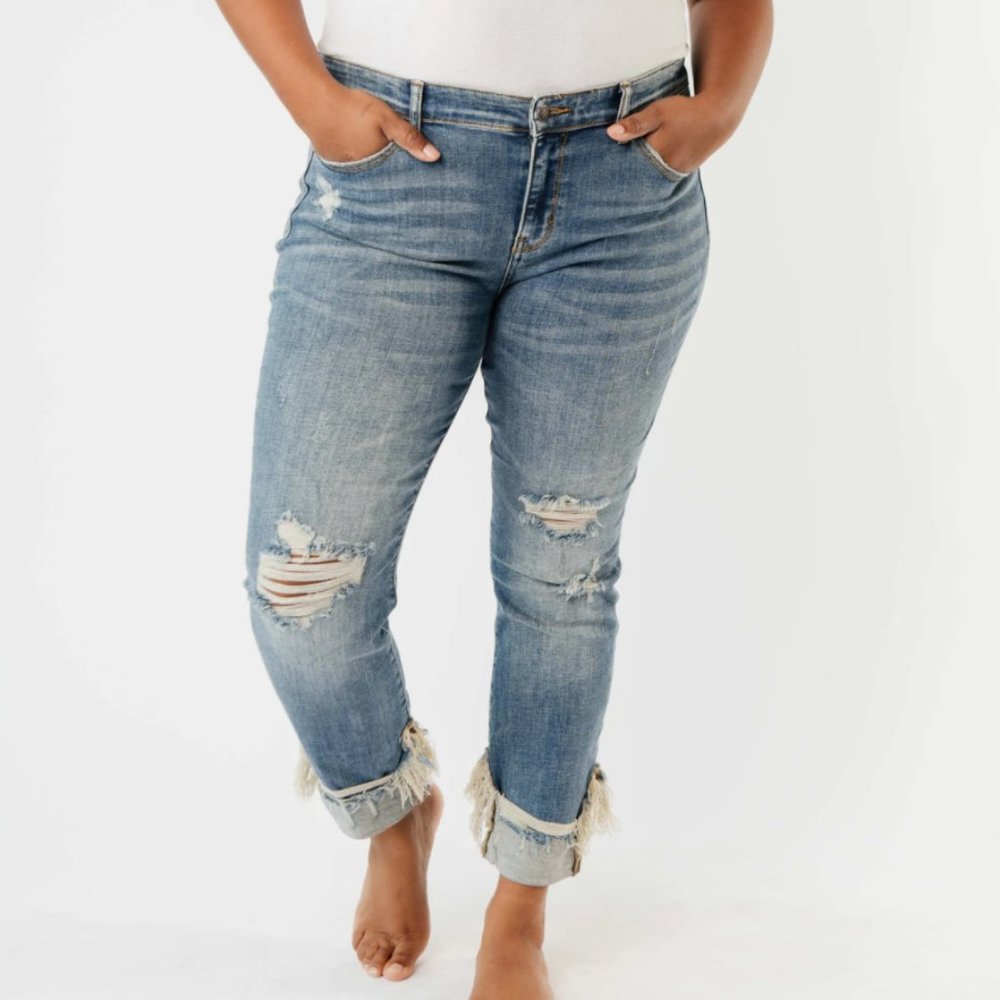 NWT Judy Blue Girlfriend Distressed Jeans 3/26